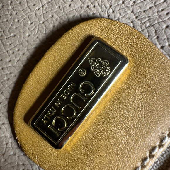 NEW "Vintage" Gucci Clutch with Gucci Hard Paper Box - Picture 7 of 13